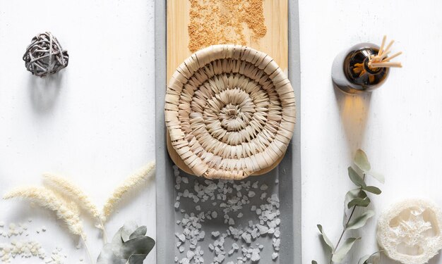 Wnętrza inspirowane naturalnymi materiałami: stylowa harmonia z modą