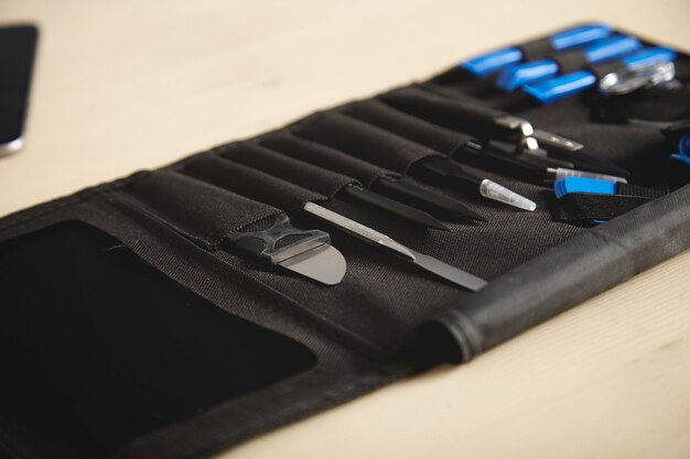 Jak wybrać odpowiednią ładowarkę do elektronarzędzi?