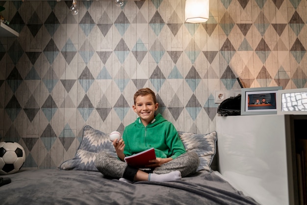 Jak stworzyć idealną przestrzeń dla nastolatka, wykorzystując nowoczesne rozwiązania meblowe?